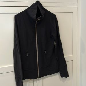 Lululemon black size 8 women’s zip front jacket